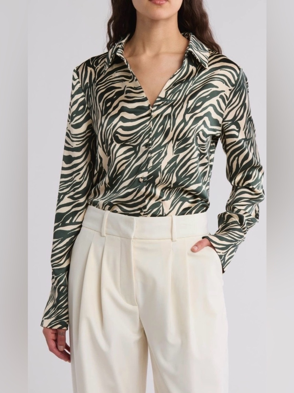 Pleione
Long Sleeve Crop Button-Up Shirt